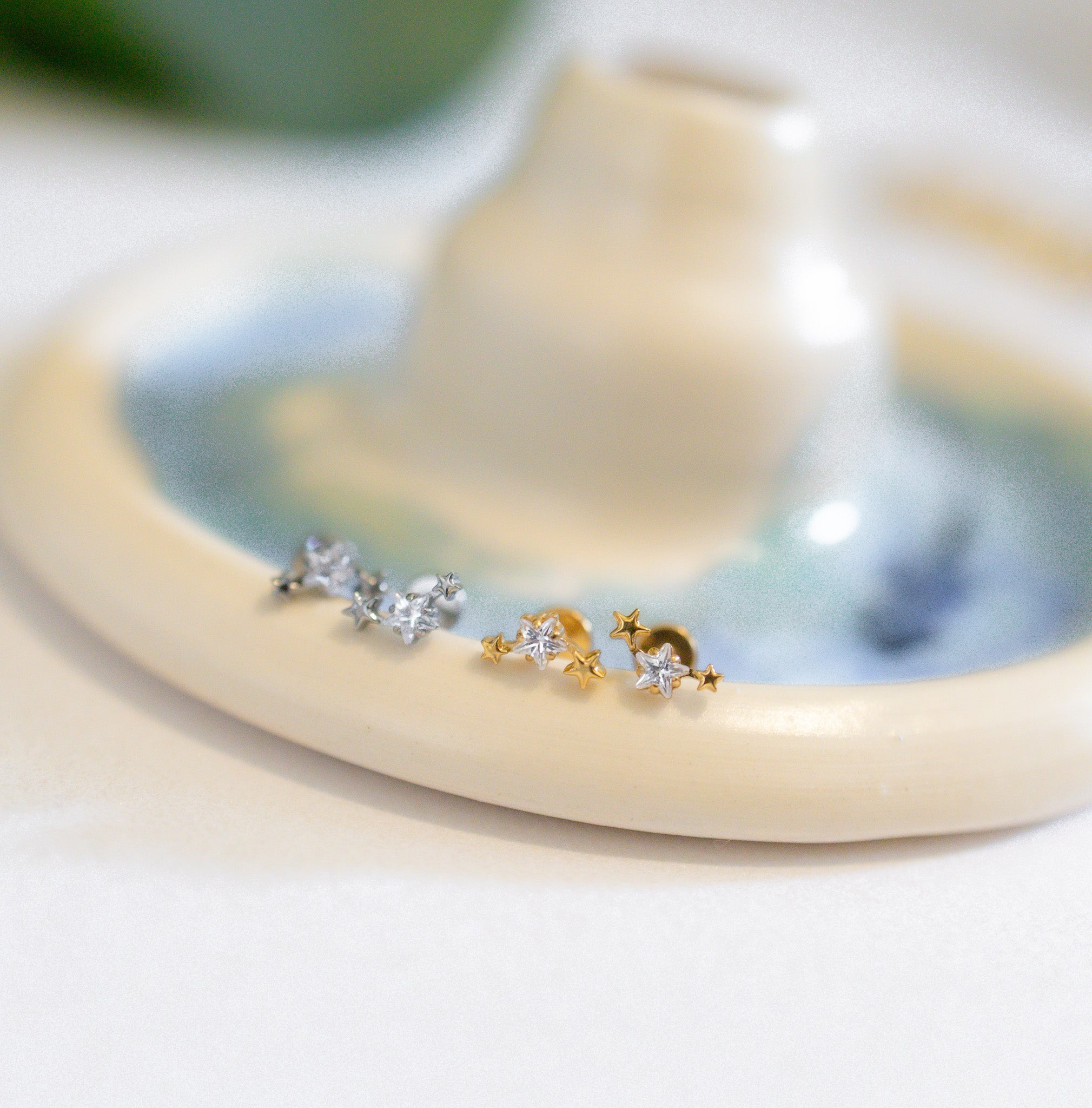 Star Crawler Flat Back Studs