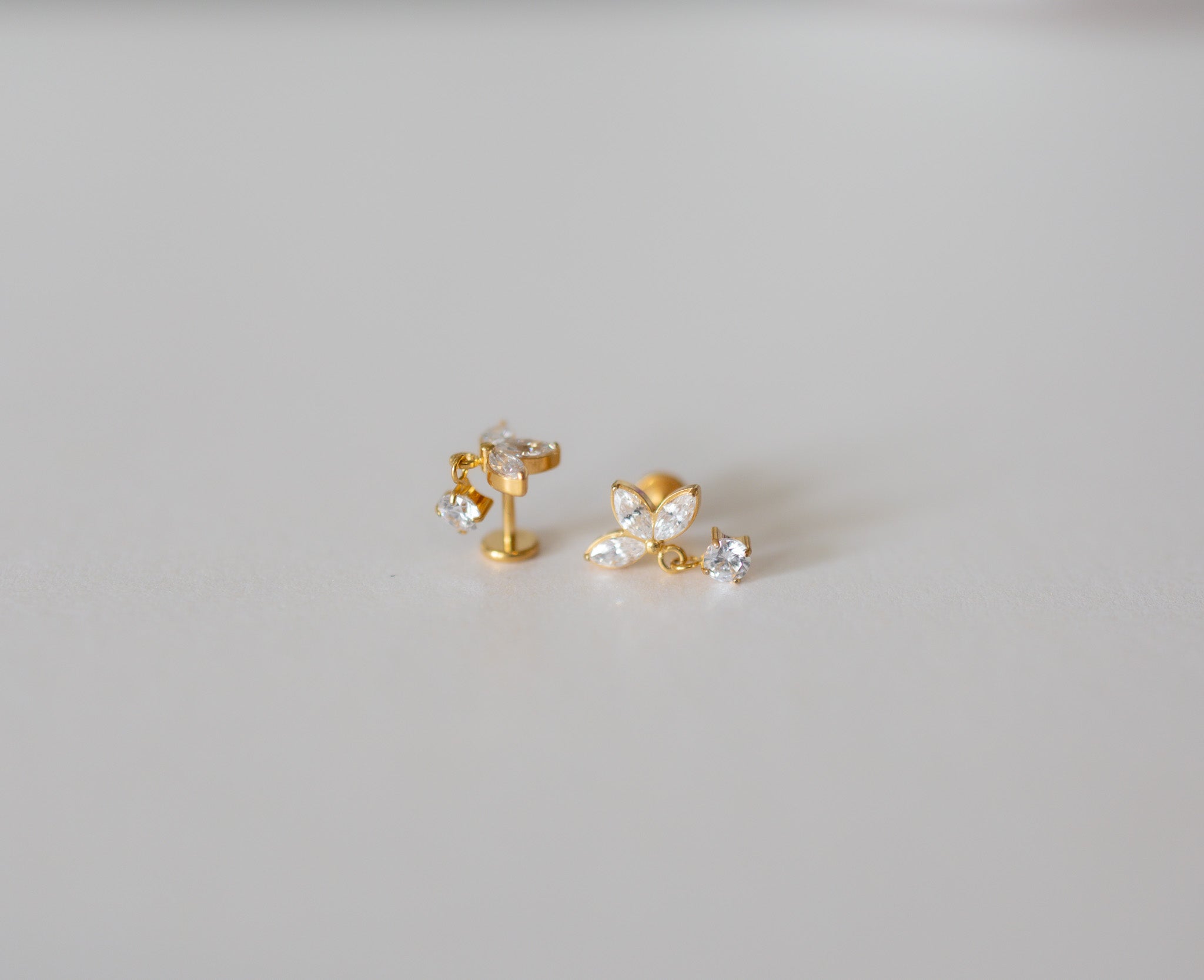Diamond flower Flat Back Studs
