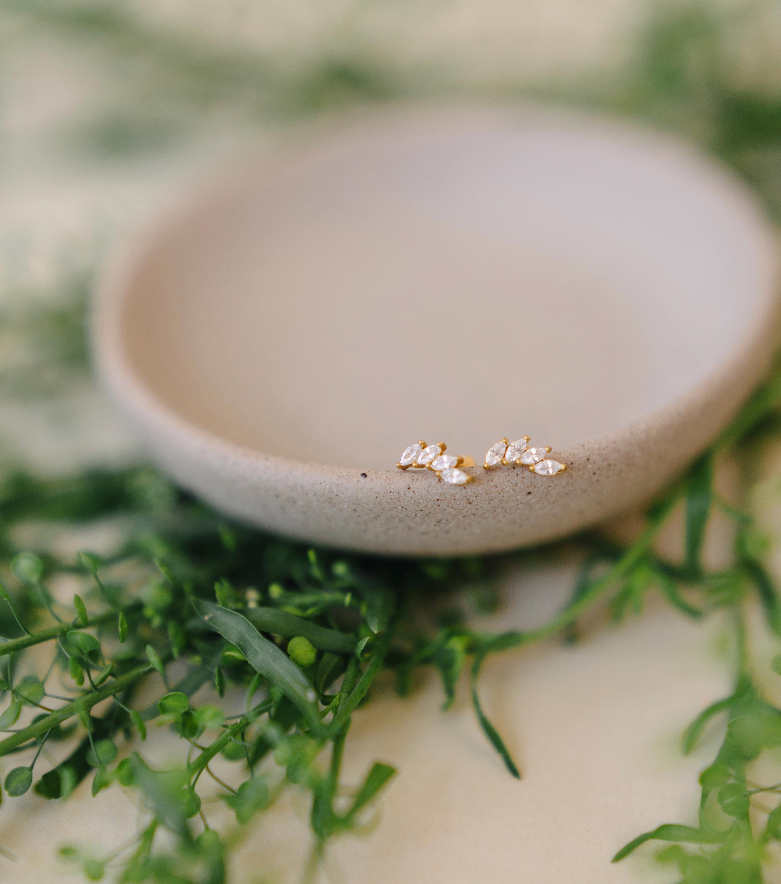 Fan Diamond Flat Back Studs
