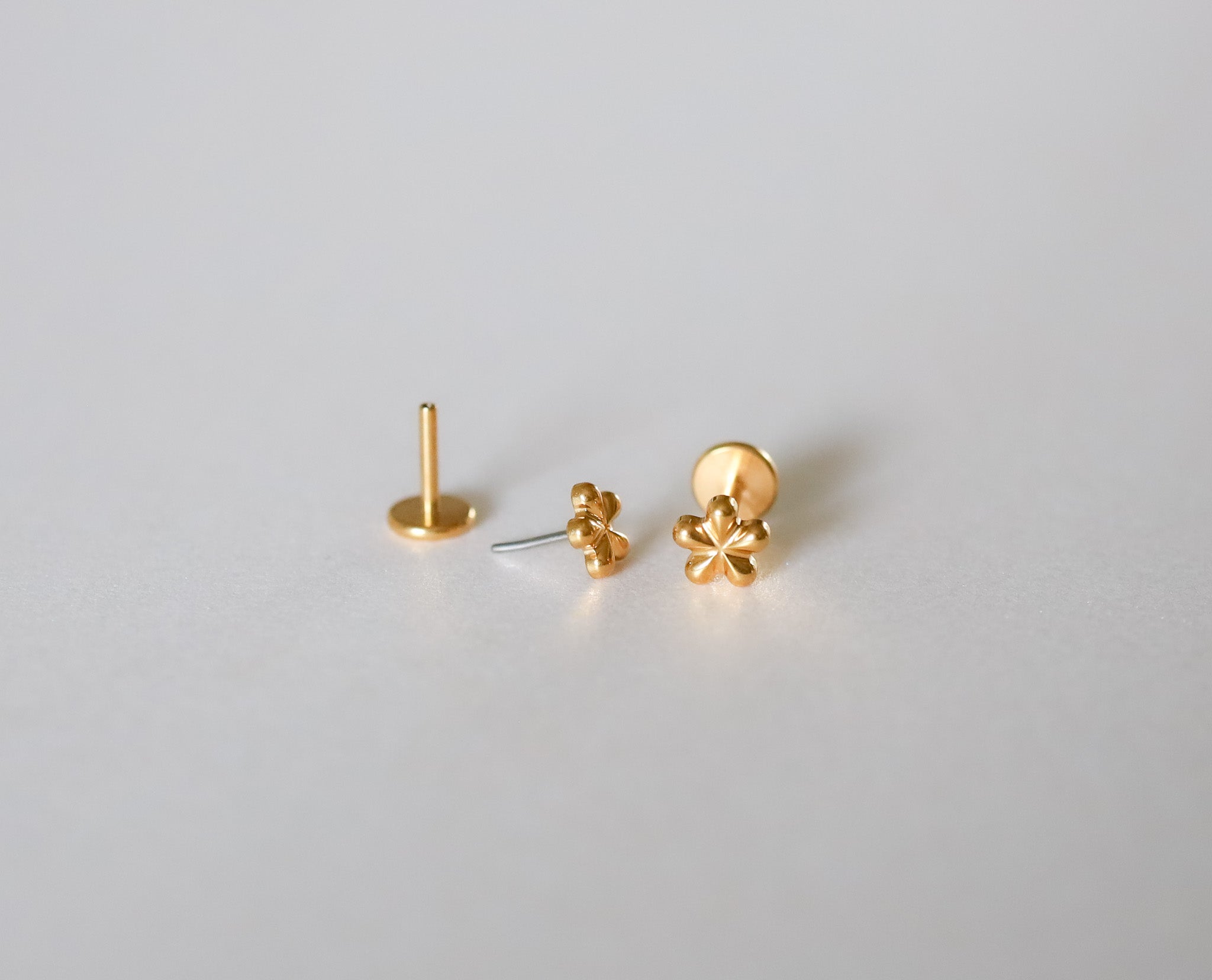 Flower Flat Back Studs
