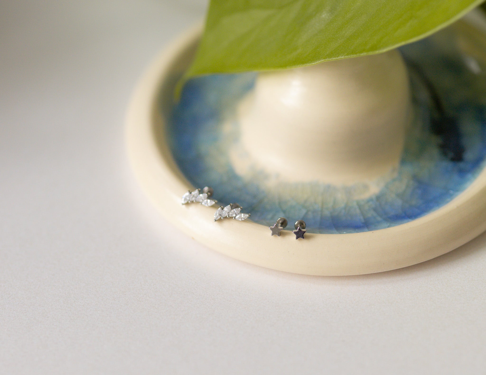 Set ~ Tiny Star and Fan Diamond Flat-Back Studs