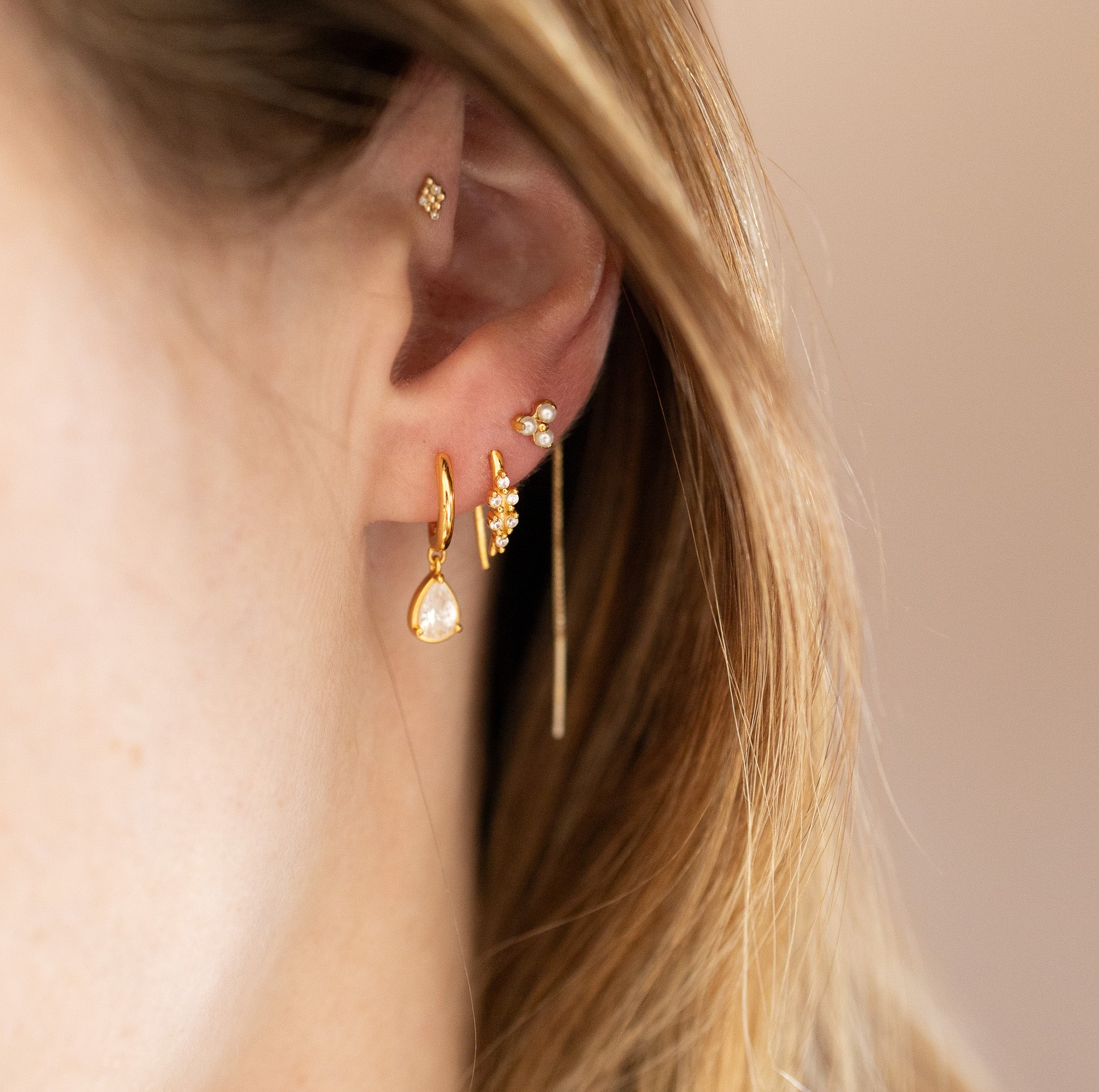 Pearl Triangle Flat Back Studs
