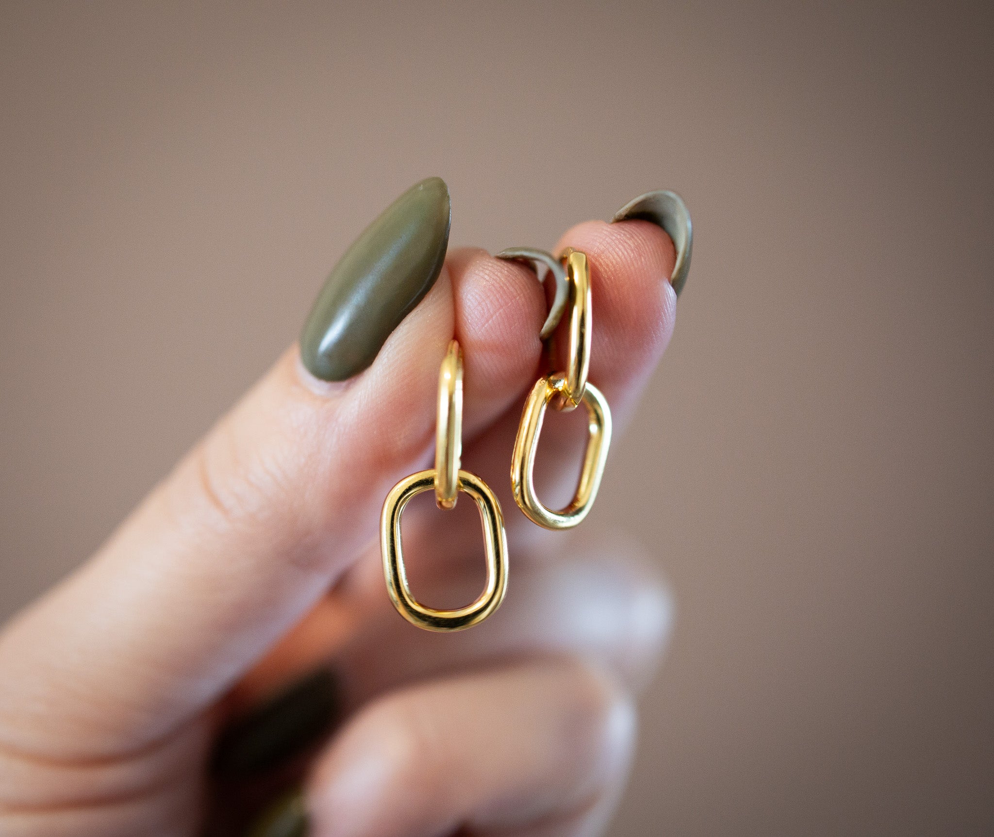 Linked Hoops