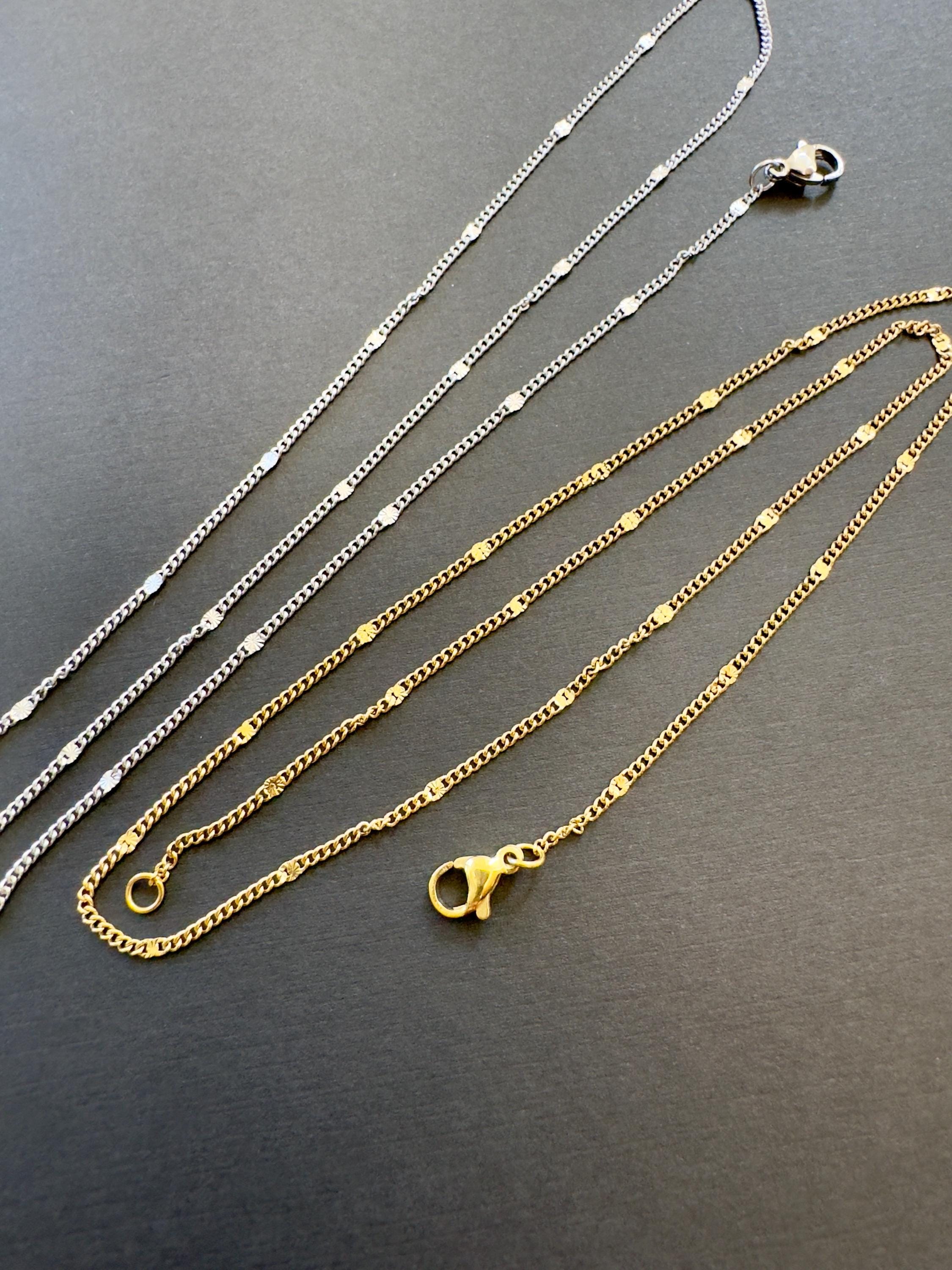 Lily Necklace